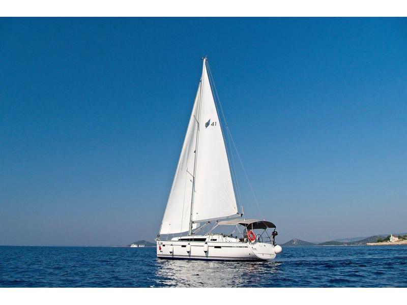 Book yachts online - sailboat - Bavaria Cruiser 41 - MH 72 - rent