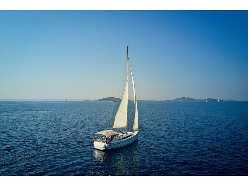 Book yachts online - sailboat - Bavaria Cruiser 41 - MH 65 - rent