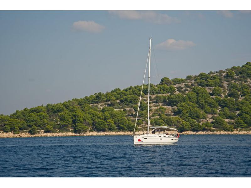 Book yachts online - sailboat - Bavaria 40 CN - MH 30 - rent