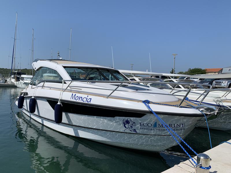 Book yachts online - motorboat - Flipper 900 ST - Moncia - rent