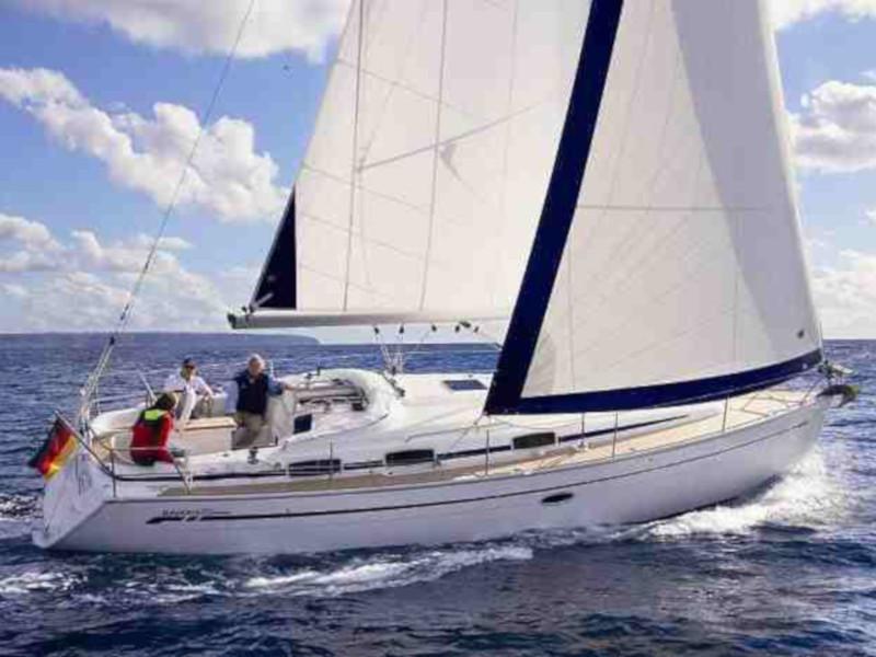 Book yachts online - sailboat - Bavaria 37 Cruiser - Iro - rent