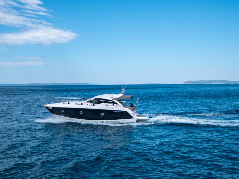 Book yachts online - motorboat - Sessa C35 - Jupika - rent