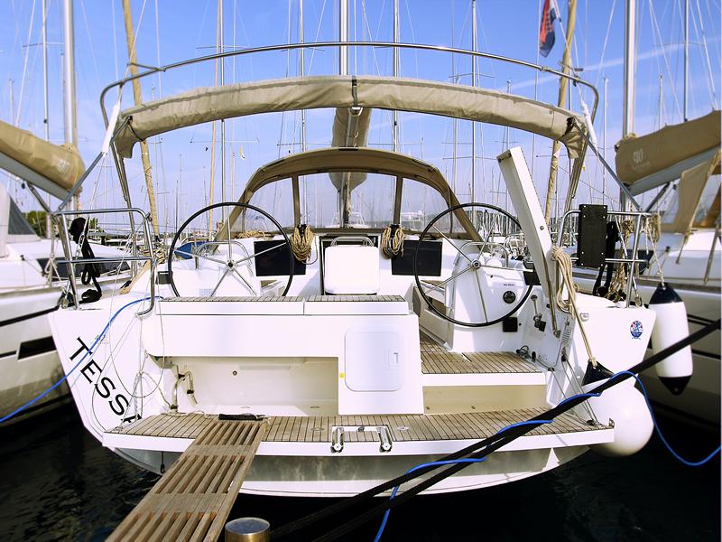 Book yachts online - sailboat - Dufour 412 Grand large - Tessa - rent
