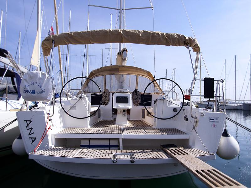 Book yachts online - sailboat - Dufour 410 Grand Large - Ana FB - rent