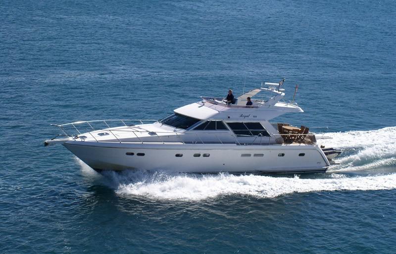 Book yachts online - motorboat - Yaretti 1910 - Royal  - rent
