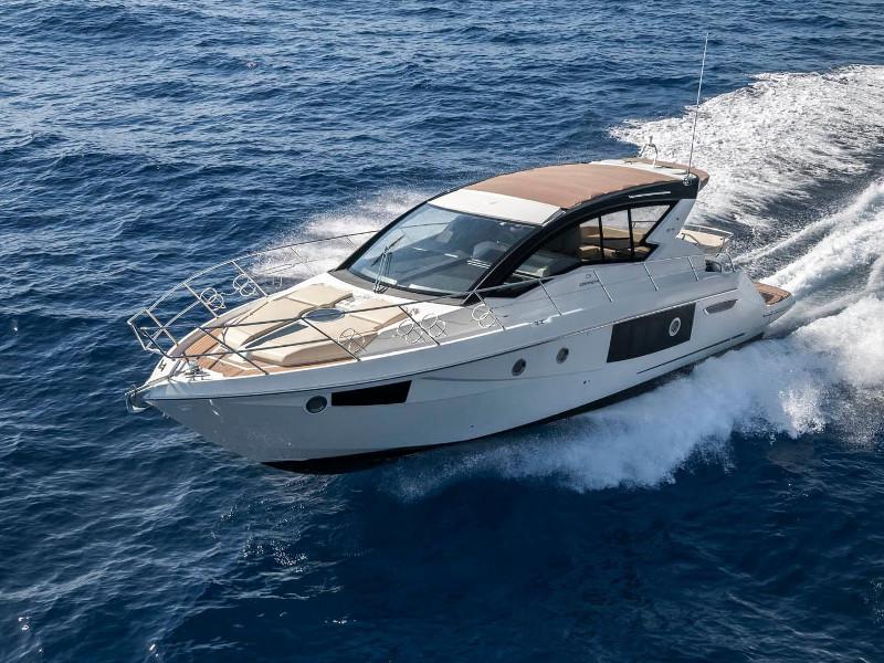 Book yachts online - motorboat - Cranchi M44 HT - Medusa - rent
