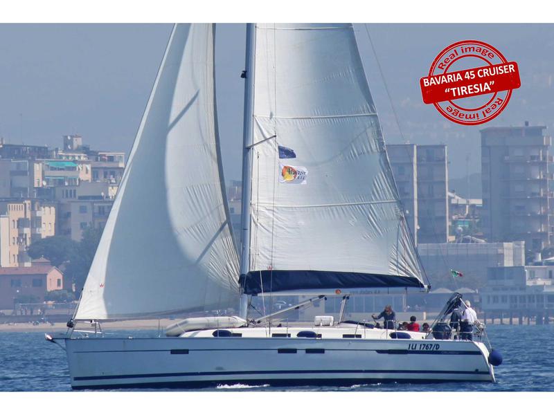 Book yachts online - sailboat - Bavaria 45 Cruiser - Tiresia - Solar Panel - rent