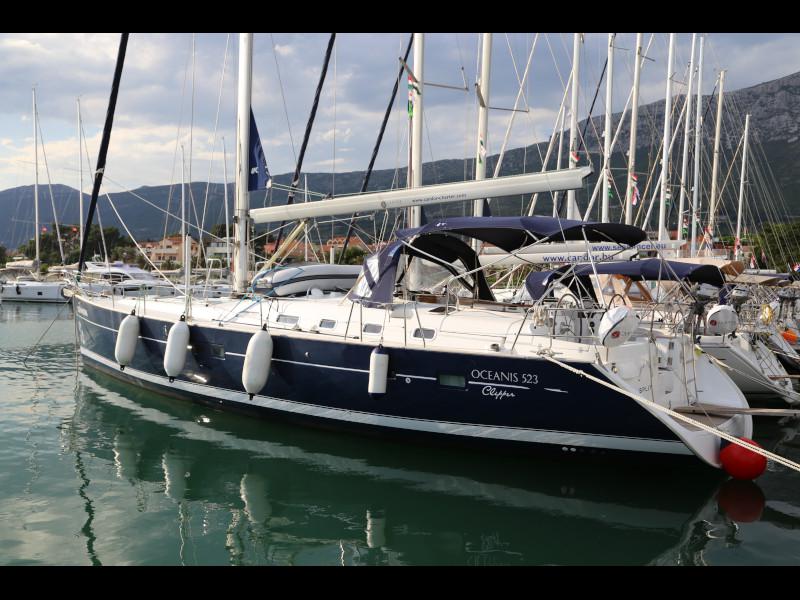 Book yachts online - sailboat - Beneteau Oceanis 523 - Cobra Murra - rent
