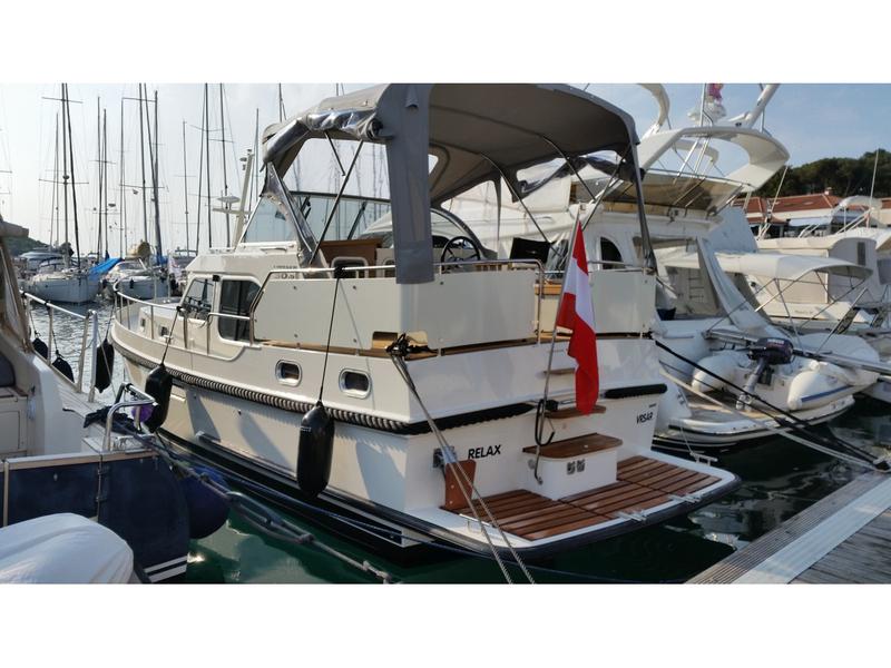 Book yachts online - motorboat - Linssen GS 30.9 AC - Relax  - rent
