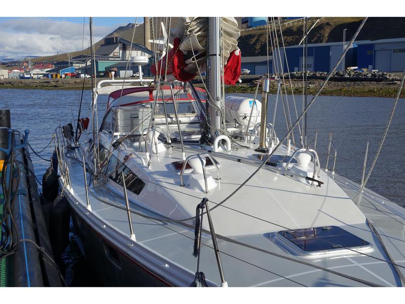 Book yachts online - sailboat - Ovni 445 - Aleiga - rent