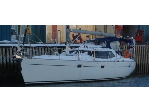 Book yachts online - sailboat - Wauquiez Pilot Salon 43 - Hnoss II - rent