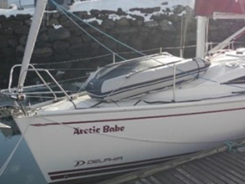 Book yachts online - sailboat - Delphia 33 - Arctic Babe - rent