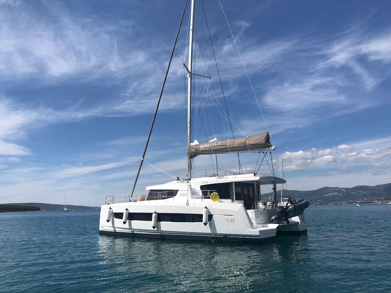 Book yachts online - catamaran - Bali 4.8 - BAŠA - rent