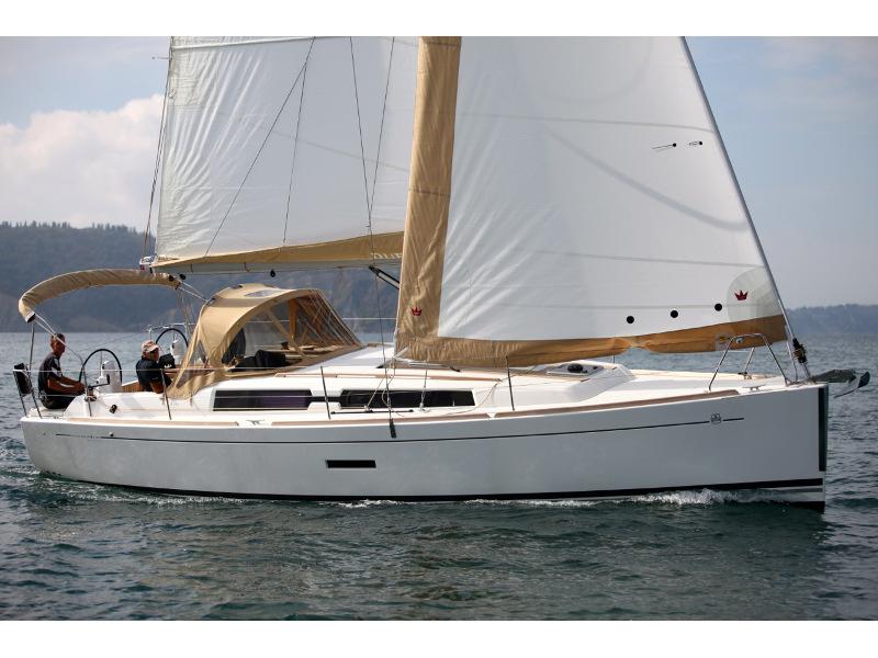 Book yachts online - sailboat - Dufour 335 GL - Babe - rent