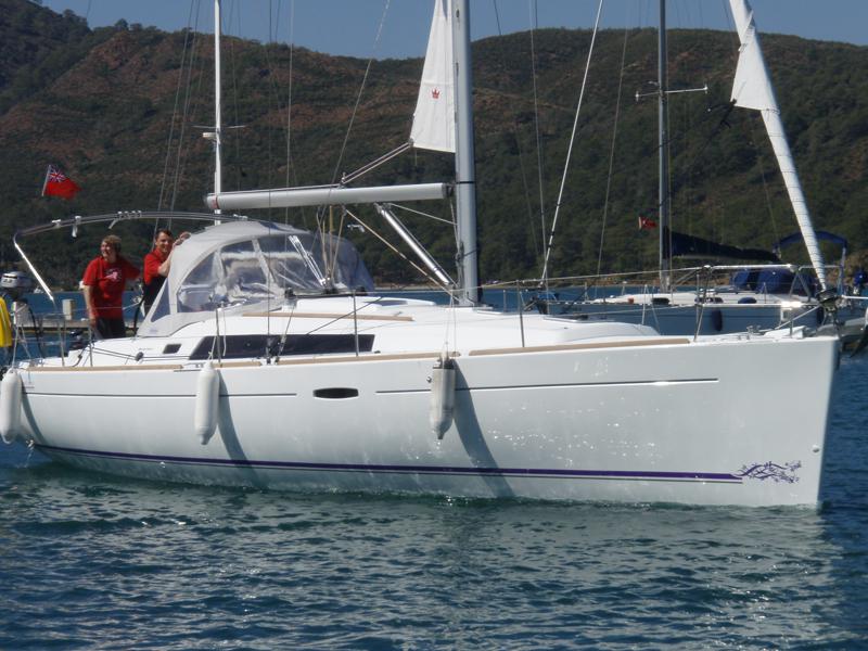 Book yachts online - sailboat - Oceanis 37 - Glen Rosa - rent