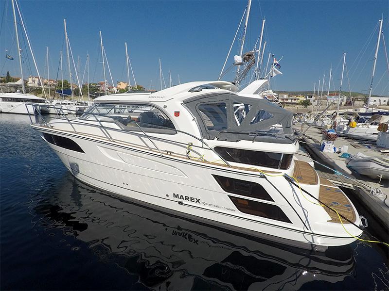 Book yachts online - motorboat - Marex 320 ACC - Aurora (Bowthruster, Sterntruster) - rent