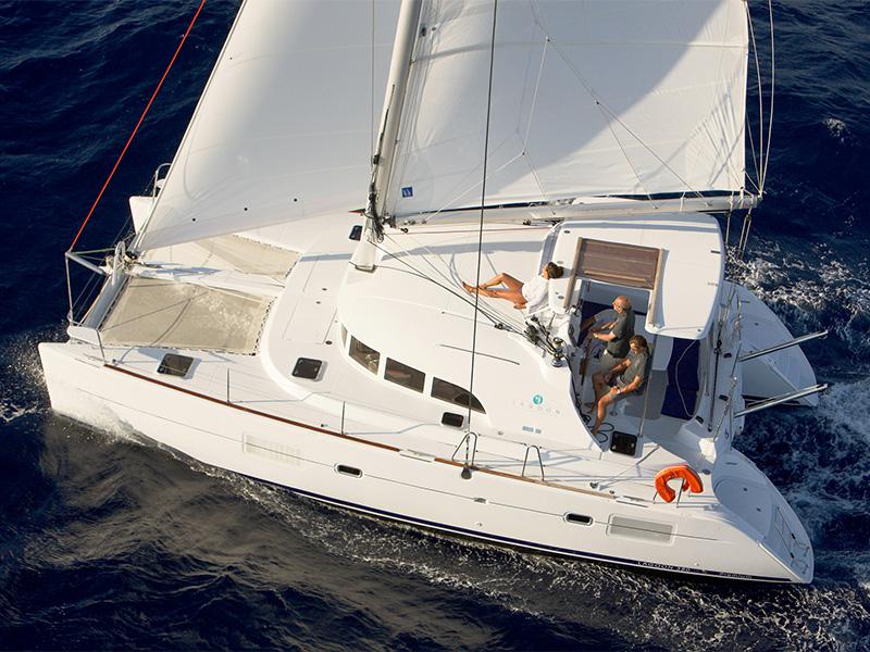 Book yachts online - catamaran - Lagoon 380 - Grey pearl (AC + generator) - rent