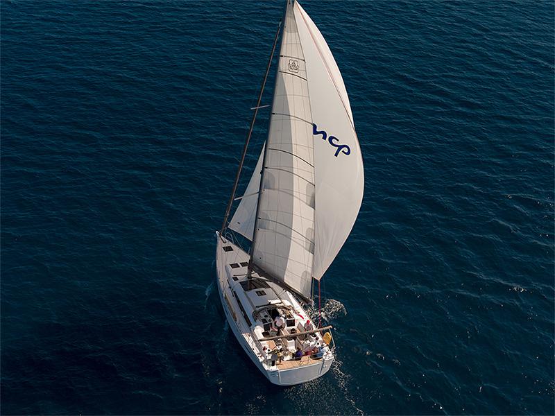 Book yachts online - sailboat - Dufour 460 GL 3 cab - Avalon II - BT - rent