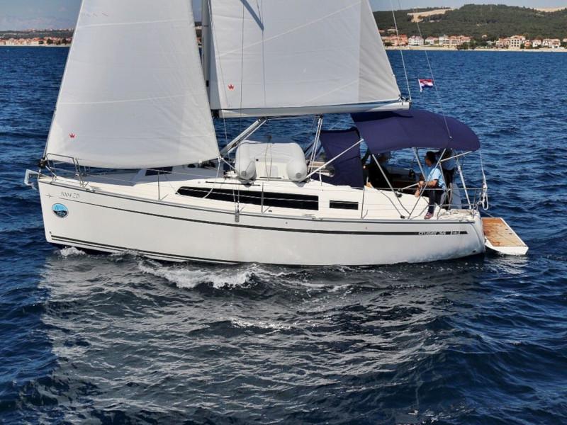 Book yachts online - sailboat - BAVARIA C 34 - LUCY - rent