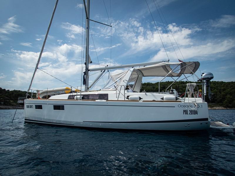 Book yachts online - sailboat - Beneteau Oceanis 35.1 - MAYA BAY 2  - rent
