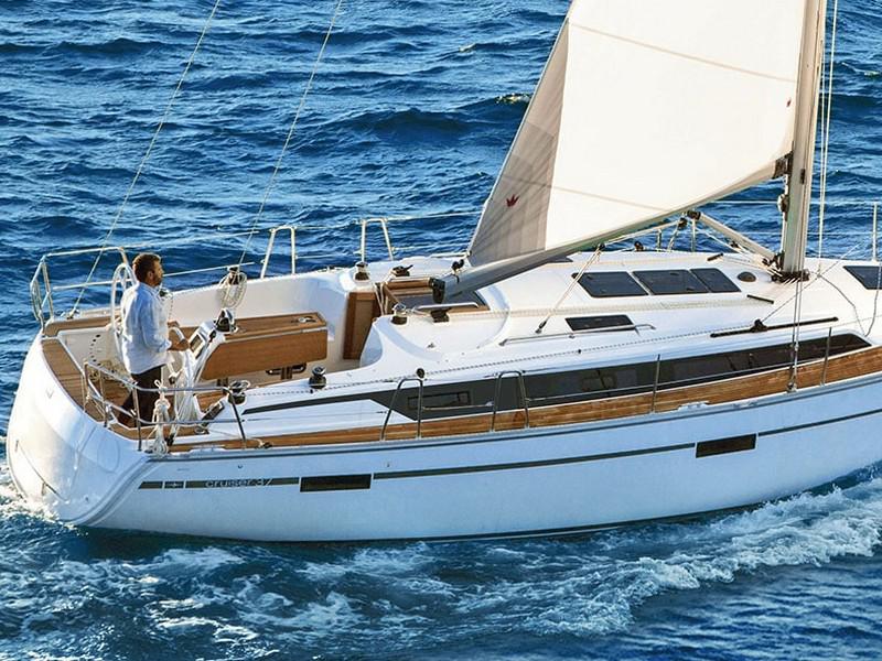 Book yachts online - sailboat - Bavaria Cruiser 37 - AURORA - rent