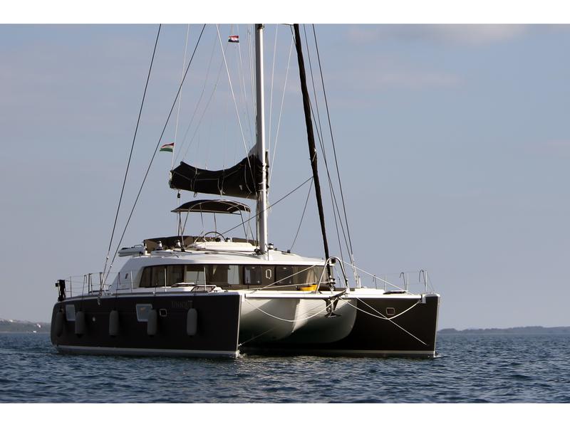 Book yachts online - catamaran - Lagoon 440 - UNIQUE - rent