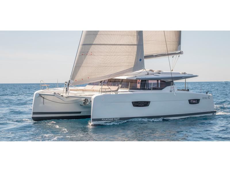 Book yachts online - catamaran - FP Astrea 42 - MACHO - rent