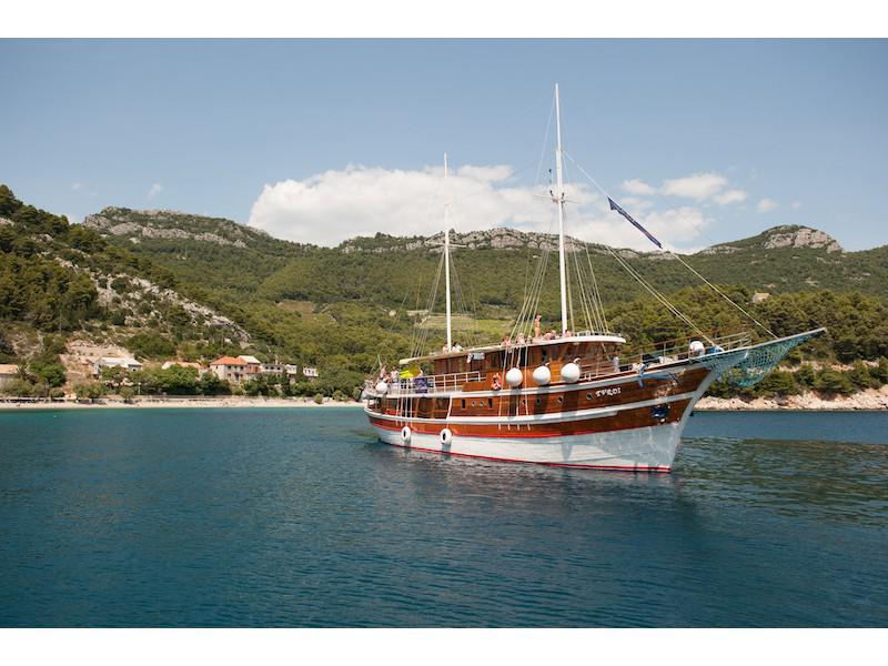 Book yachts online - motorboat - Motoryacht Tvrdi - Tvrdi - rent