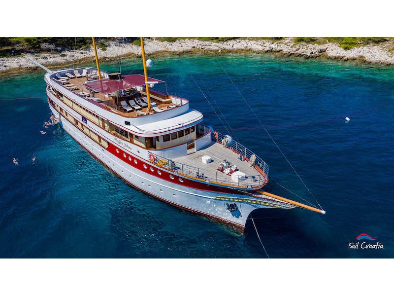 Book yachts online - motorboat - Motoryacht Queen Jelena - Queen Jelena - rent