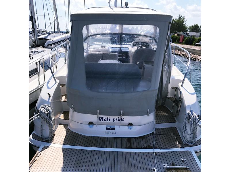 Book yachts online - motorboat - Bavaria Sport 32 - Mali Princ - rent
