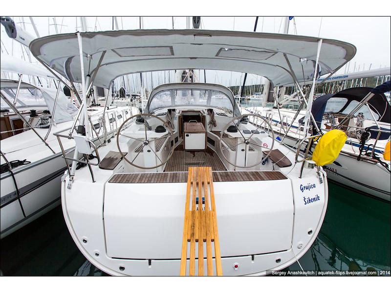 Book yachts online - sailboat - Bavaria Cruiser 45 - Grujica - rent