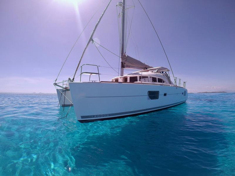 Book yachts online - catamaran - Lagoon 38 - FELICIDAD - rent