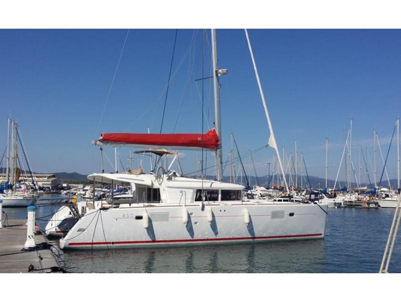 Book yachts online - catamaran - Lagoon 450  Flybridge - Nata - rent