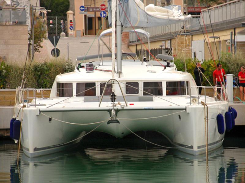 Book yachts online - catamaran - Lagoon 440 - Enjala - rent