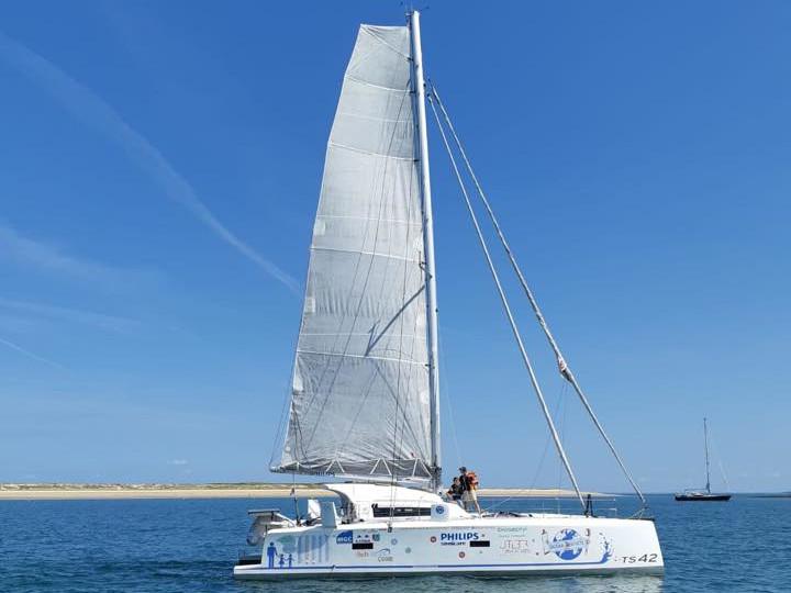 Book yachts online - catamaran - TS 42 - CASTOR - rent