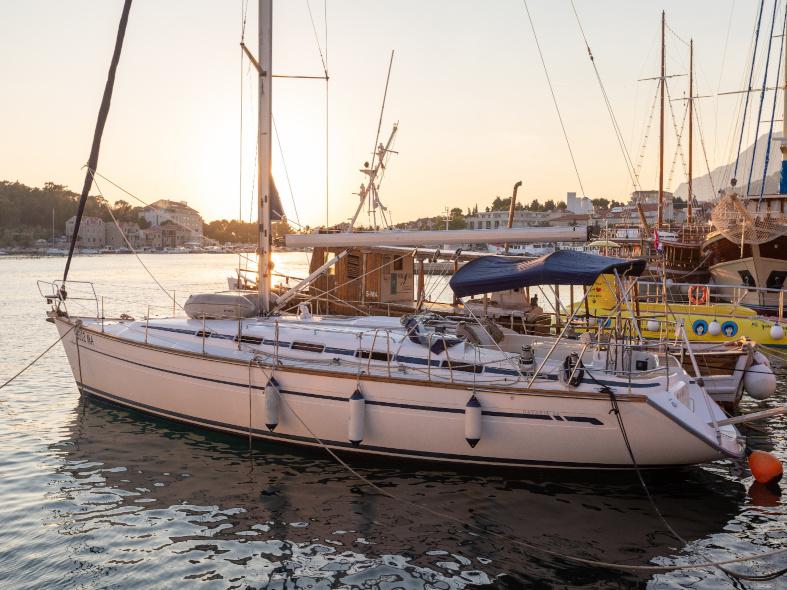 Book yachts online - sailboat - Bavaria 44 - TARISA  - rent