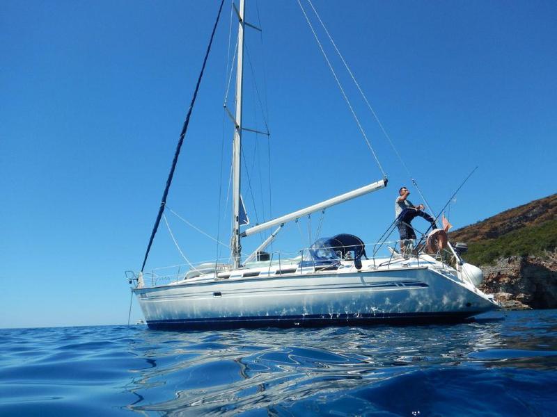 Book yachts online - sailboat - Bavaria 41H - Captain Teo - rent