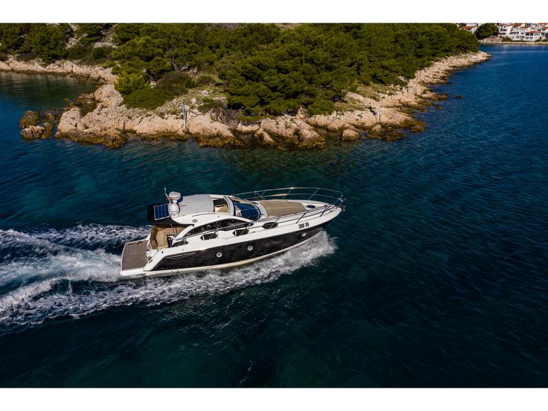 Book yachts online - motorboat - Sessa C35 - Ela - rent