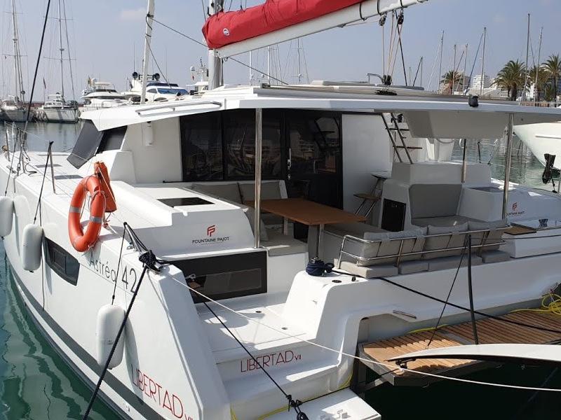 Book yachts online - catamaran - Astréa 42 - Libertad VII - rent