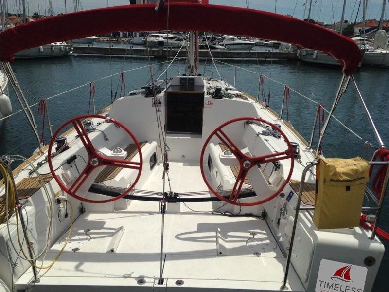 Book yachts online - sailboat - Elan 350 - VICTOR - rent