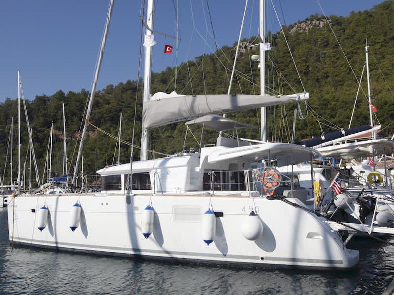 Book yachts online - catamaran - Lagoon 450 - ANNA - rent