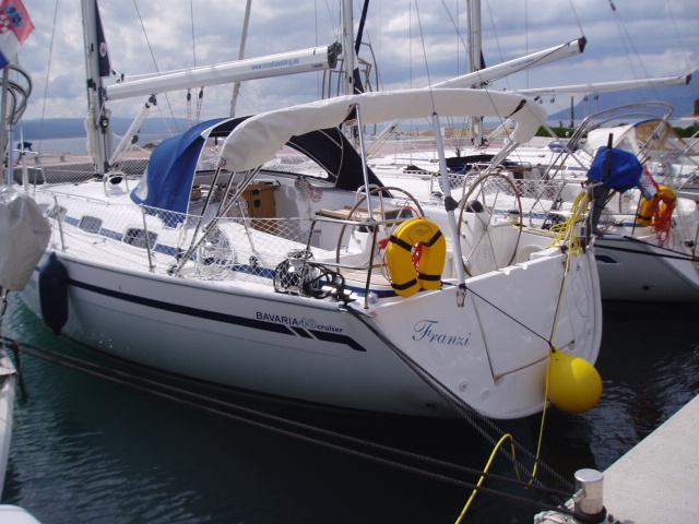Book yachts online - sailboat - Bavaria 40 Cruiser - Franzi - rent