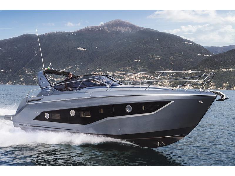 Book yachts online - motorboat - Cranchi Z35 - Alex Marty - rent