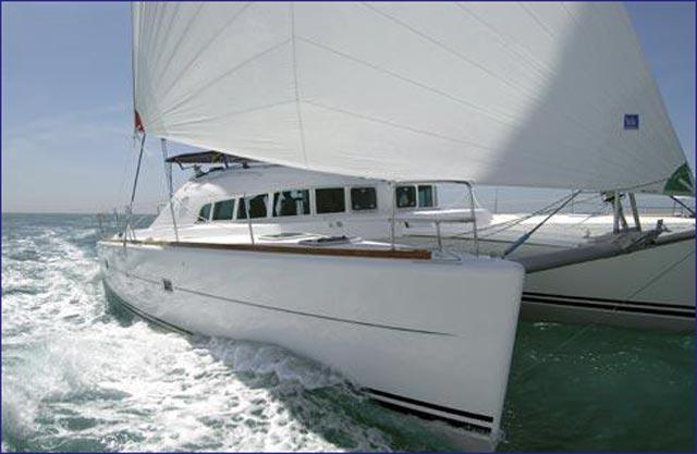 Book yachts online - catamaran - Lagoon 410 - Whisper - rent