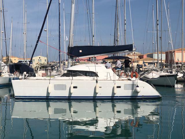 Book yachts online - catamaran - Lagoon 380 S2 - no name - rent