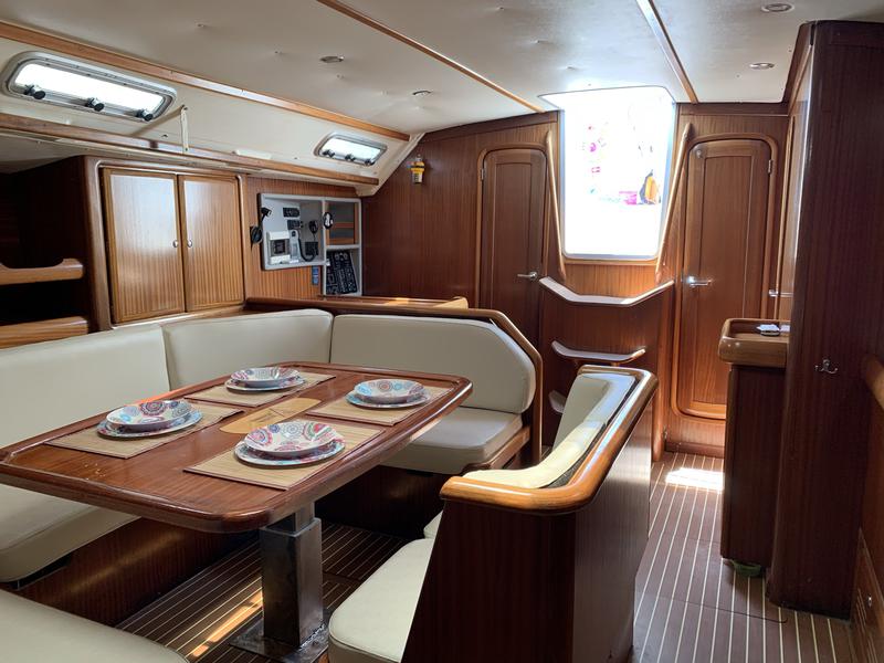 Book yachts online - sailboat - Bavaria 46H - SAIL2DAY - rent