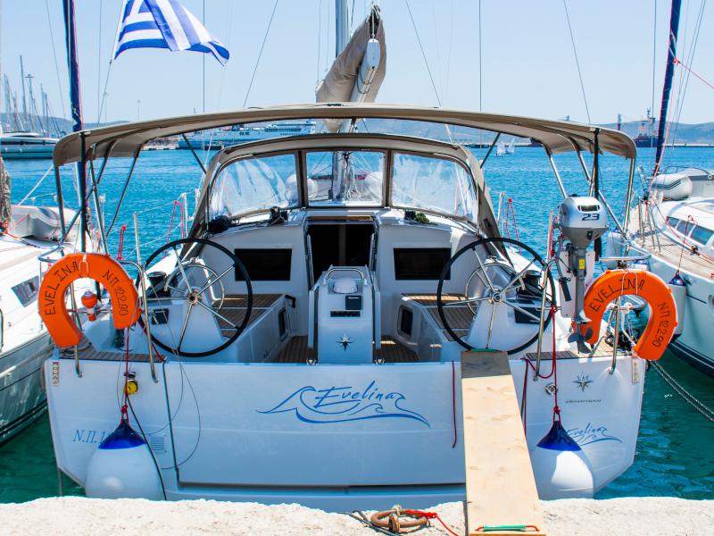 Book yachts online - sailboat - Sun Odyssey 410 - Evelina - rent