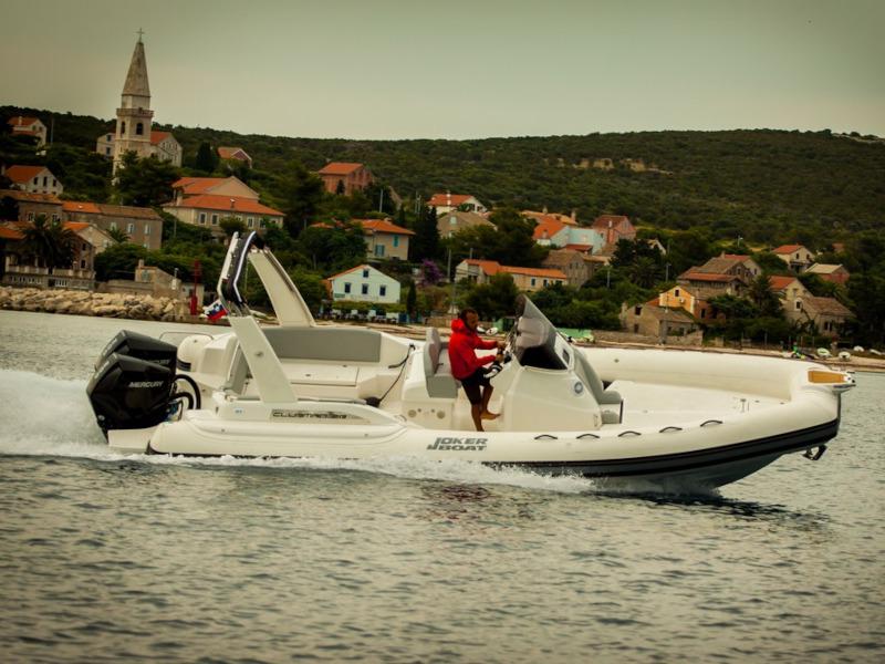 Book yachts online - motorboat - Joker Clubman 28 - JOKER BOAT CLUBMAN 28 + MERCURY 2x200 - rent