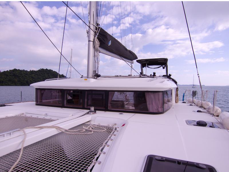Book yachts online - catamaran - Lagoon 400 S2 - Anastasia - rent