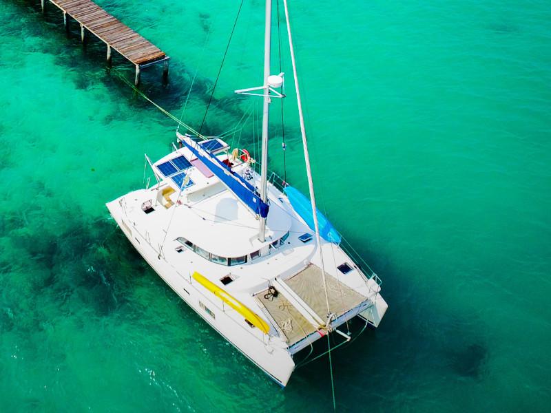Book yachts online - catamaran - Lagoon 380 - My Shangri-La - rent
